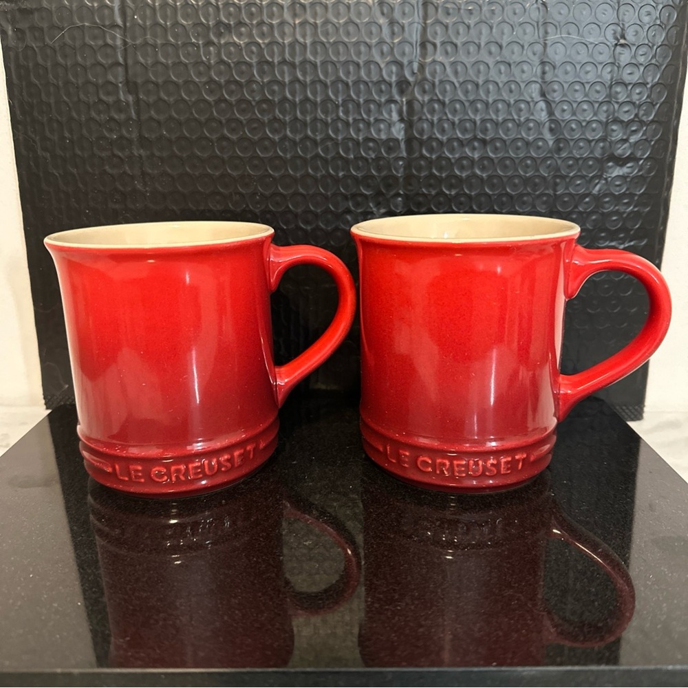 Le Creuset Cherry Red Mugs Set